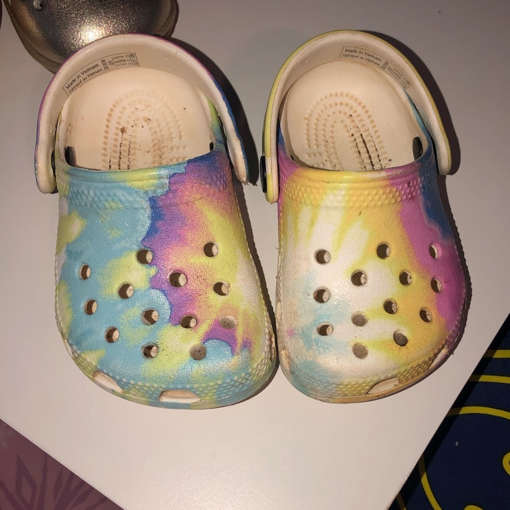 Tie dye Size 2 / 3 baby crocs